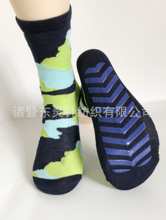 Dongling Sweat-absorbent outdoor sports bouncing non-slip trampoline socks